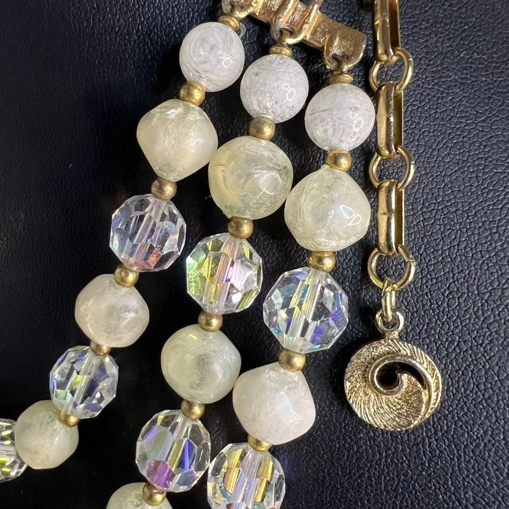 Vintage Lisner Aurora Borealis Glass & Acrylic Necklace 17” D15